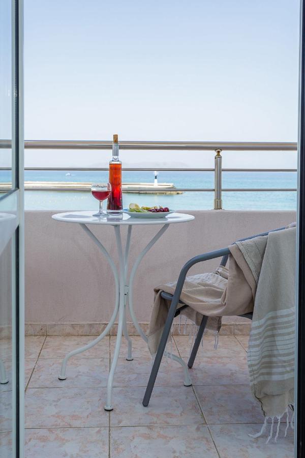 Sole Mare Seaside Apartments Гувес Екстериор снимка